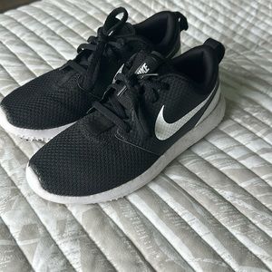 Nike kids golf shoes